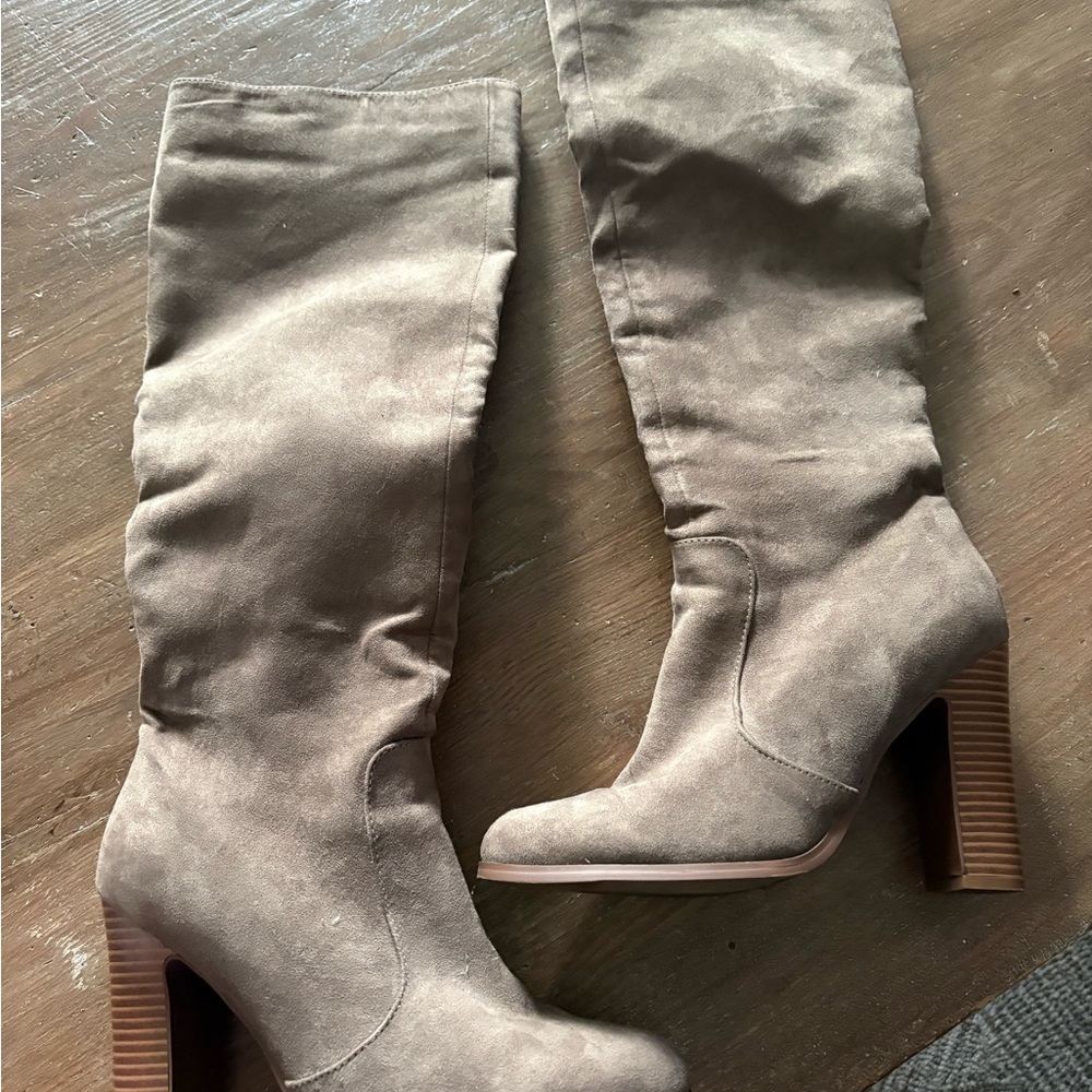 Womens Suede Tall Boots  Size 7